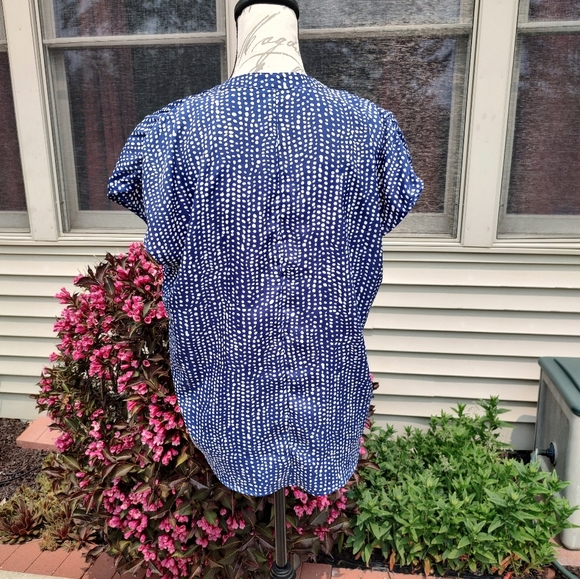 💥3/$20 Medium Polka Dot Collective Concepts Top! - Picture 7 of 9